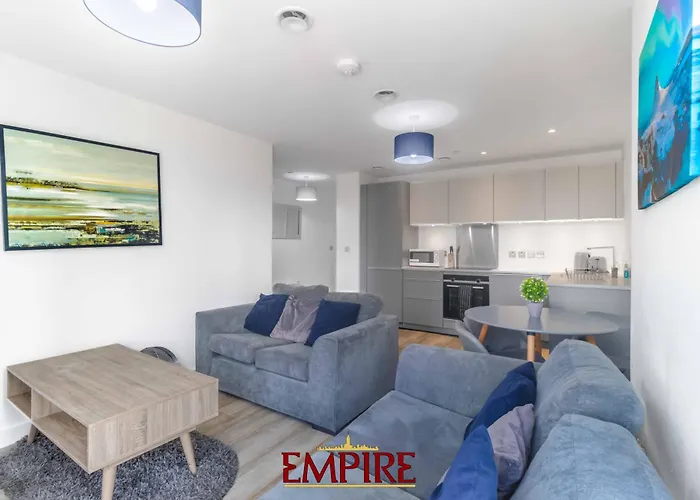 Luxury 2 Bedroom Apartment, On Broad Street!