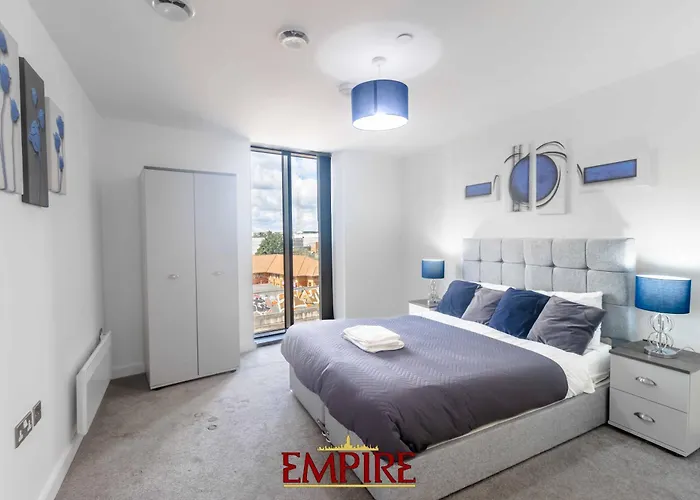 Luxury 2 Bedroom Apartment, On Broad Street!
